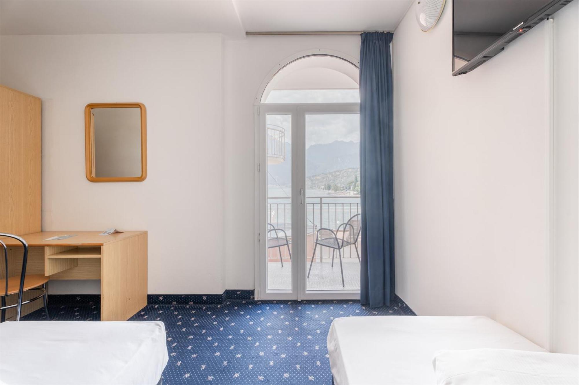 Lake Hotel Ifigenia Torbole Sul Garda Exterior foto