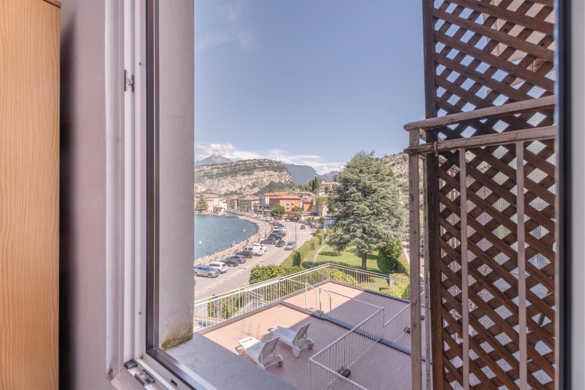 Lake Hotel Ifigenia Torbole Sul Garda Exterior foto