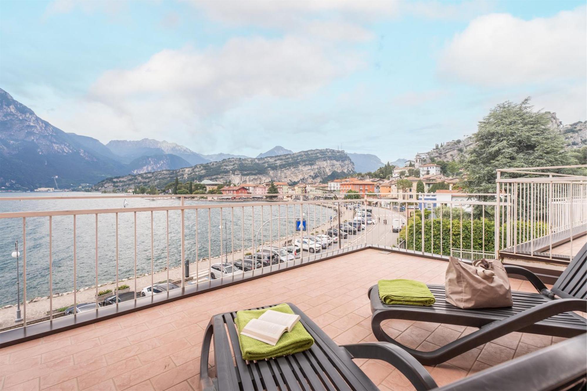 Lake Hotel Ifigenia Torbole Sul Garda Exterior foto