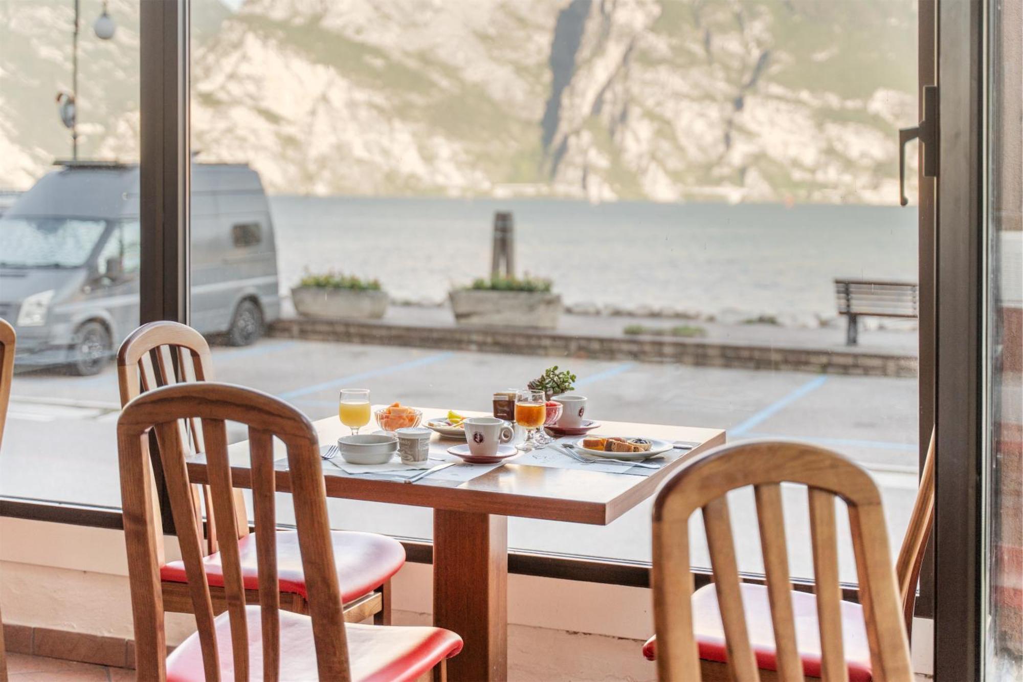 Lake Hotel Ifigenia Torbole Sul Garda Exterior foto